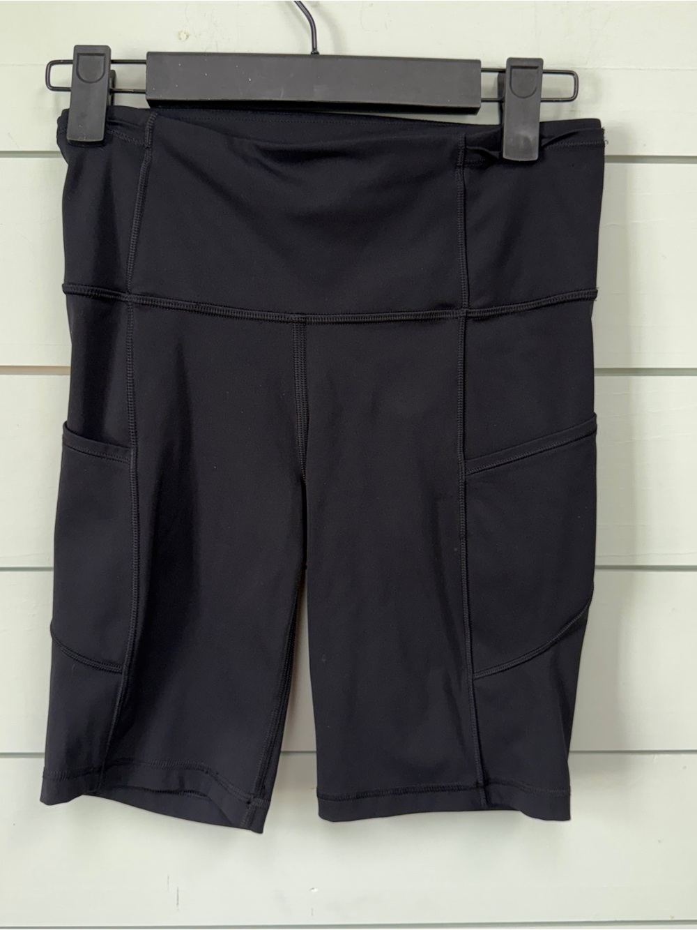 Lululemon fast and free shorts 8" non reflective black women's size 4